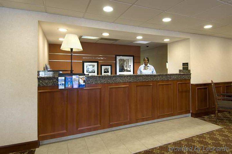 Hampton Inn Charlotte University Place Интериор снимка