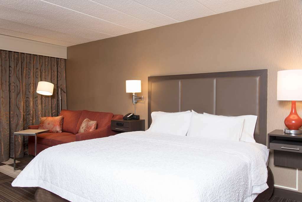 Hampton Inn Charlotte University Place Стая снимка